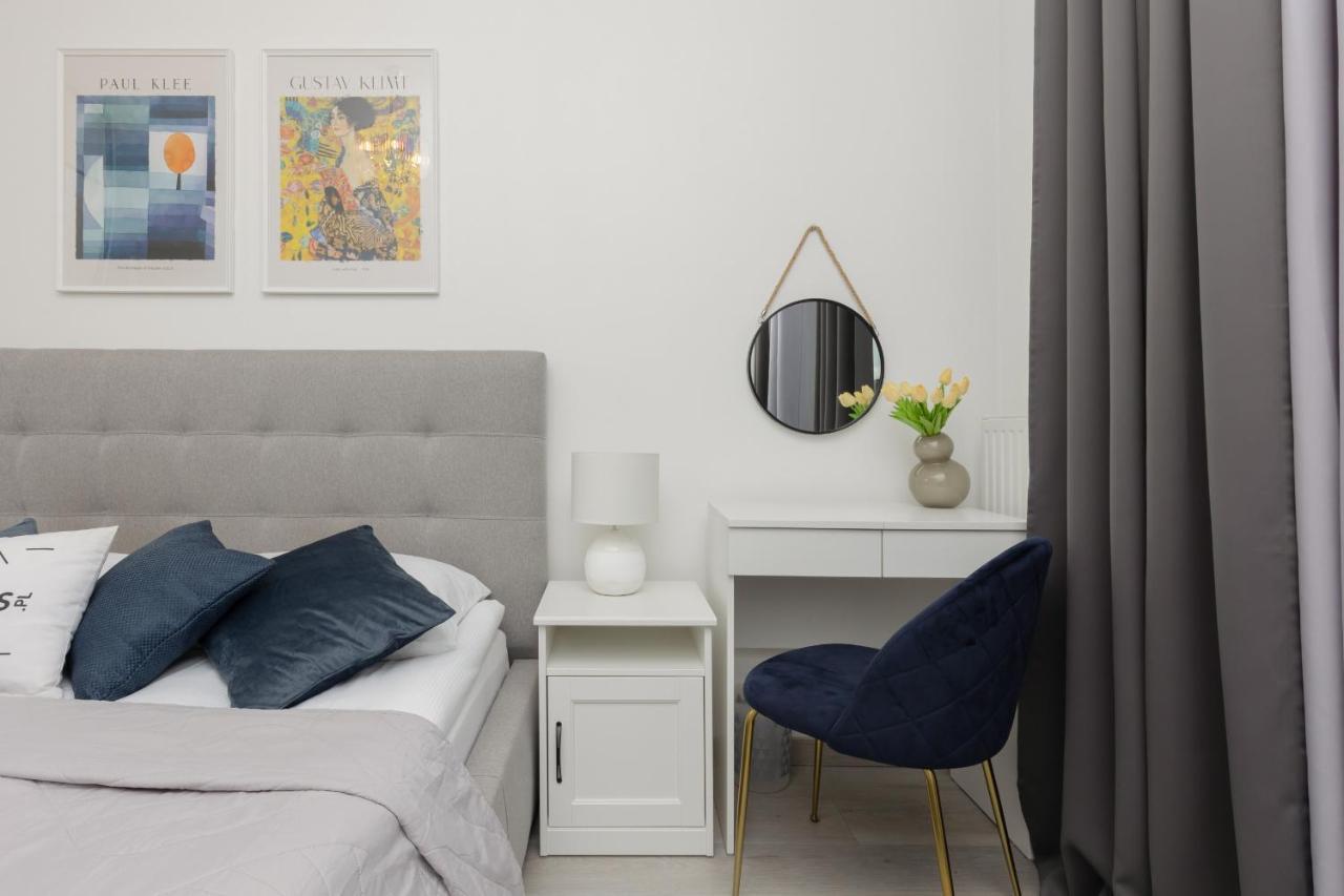Cozy Apartment With Parking Bakalarska By Noclegi Renters Warschau Exterior foto