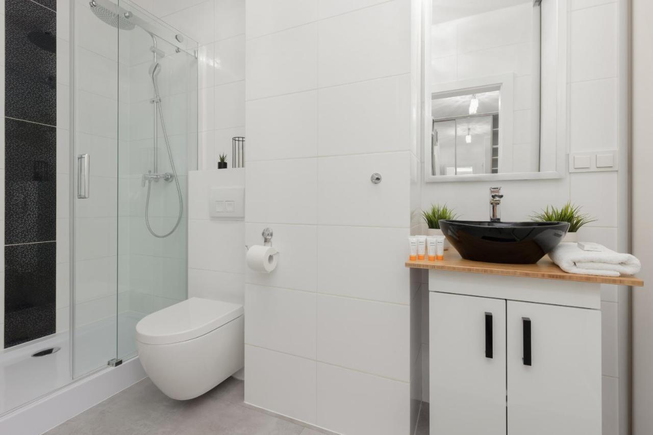 Cozy Apartment With Parking Bakalarska By Noclegi Renters Warschau Exterior foto